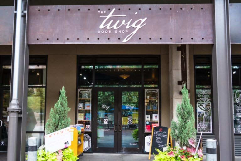 Author Visit at Twig Book Shop: John Picacio at Pearl Night Market
